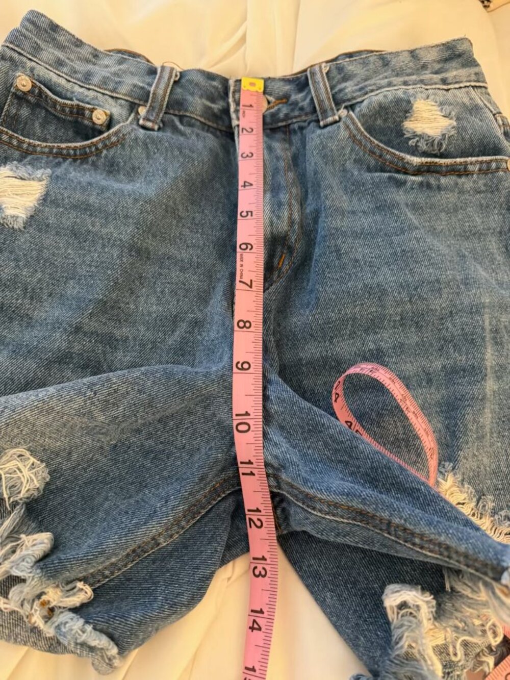 Revolve Superdown | Lennon Distressed Mid Short (RUNS SMALL) - Picture 10 of 12
